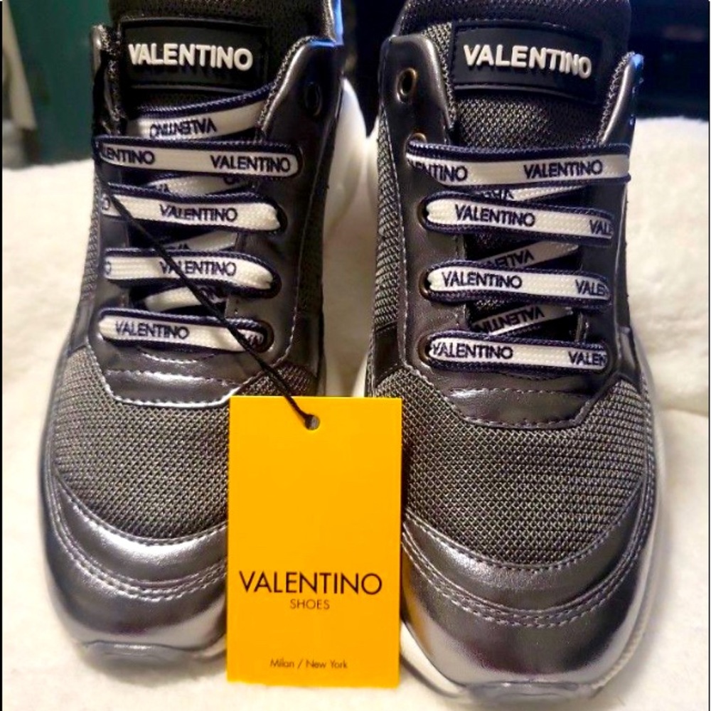 NWT Authentic Valentino sneakers
